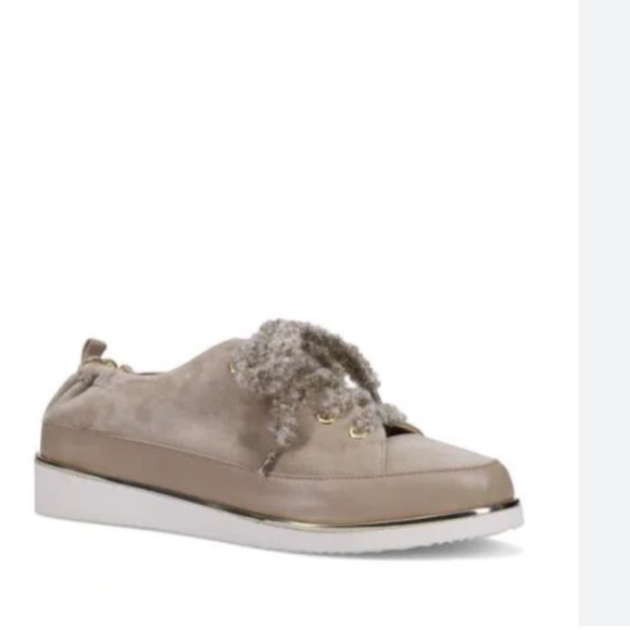 Women's Cozy Taupe Sneaker - Picture 1 of 7